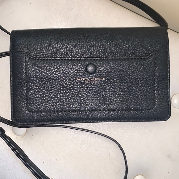 MARC JACOBS Black Leather Crossbody Wallet Purse Academia Designer Versatile - Picture 1 of 8